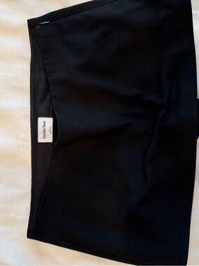 Aritzia Women’s Black Mini Skort